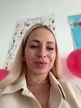 streetdoll online show from 02-12-25, 08:06