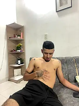 royalgirls x online show from 10-11-25, 11:36