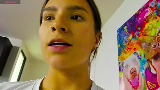 Snapshot of Adhhaaraaa_ chatting on 02-14-25, 05:09 Adhhaaraaa online show from 02-14-25, 05:09