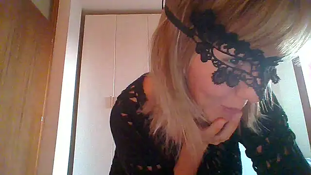 Snapshot of marvelline741 chatting on 09-29-25, 04:34 marvelline741 online show from 09-29-25, 04:34