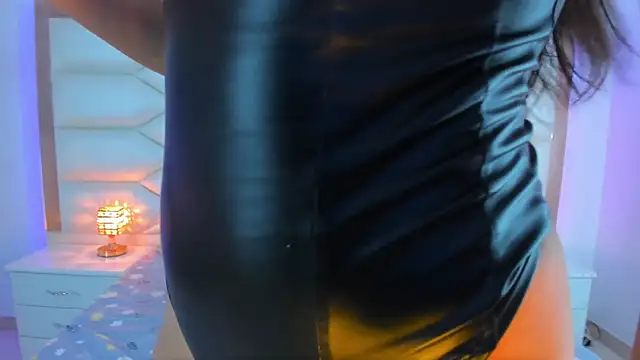 samanthaevans4 online show from 12-04-24, 11:02