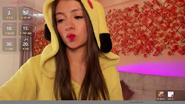 Snapshot of Sweet_Candies chatting on 04-21-26, 01:53 Sweet Candies online show from 04-21-26, 01:53