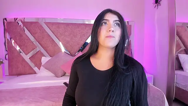 PaulinaDuarte online show from 03-13-25, 01:07