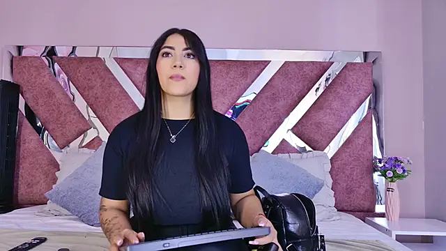 PaulinaDuarte online show from 06-22-26, 12:35