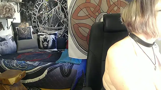 TittenMichelle online show from 05-04-26, 05:58