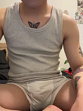 Snapshot of Eric246 chatting on 03-18-26, 01:03 Eric246 online show from 03-18-26, 01:03