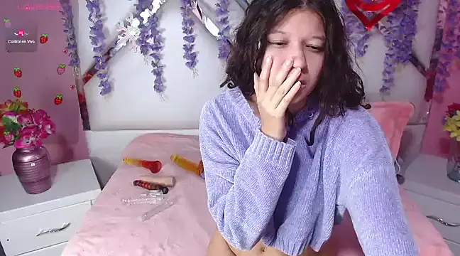 Perla Skinnyy online show from 02-22-25, 05:44