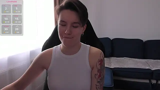 Snapshot of JessieFlower chatting on 10-10-25, 08:02 JessieFlower online show from 10-10-25, 08:02