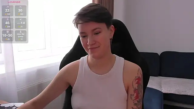 Snapshot of JessieFlower chatting on 01-08-26, 08:49 JessieFlower online show from 01-08-26, 08:49