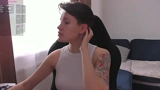 Snapshot of JessieFlower chatting on 02-07-26, 08:07 JessieFlower online show from 02-07-26, 08:07