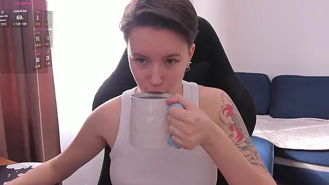 Snapshot of JessieFlower chatting on 03-07-26, 08:11 JessieFlower online show from 03-07-26, 08:11