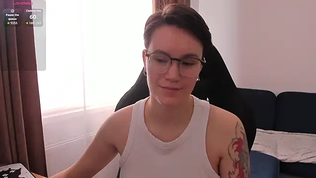 Snapshot of JessieFlower chatting on 04-04-26, 07:28 JessieFlower online show from 04-04-26, 07:28