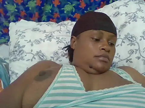 Snapshot of tight_pussy_gall chatting on 11-13-25, 12:59 tight pussy gall online show from 11-13-25, 12:59