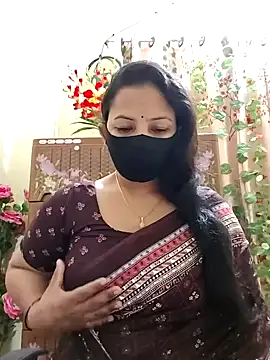 Snapshot of Payel-Sen chatting on 01-28-25, 06:39 Payel-Sen online show from 01-28-25, 06:39