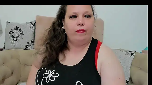 KarolineJoyy online show from 05-03-26, 06:25