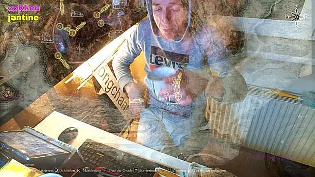 Snapshot of BongChannel chatting on 01-08-25, 08:27 BongChannel online show from 01-08-25, 08:27