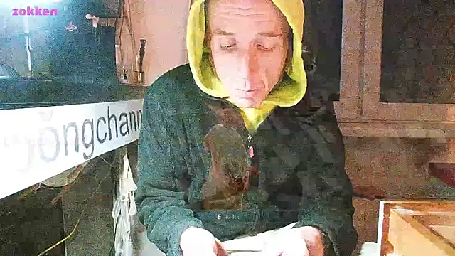 Snapshot of BongChannel chatting on 01-28-25, 01:08 BongChannel online show from 01-28-25, 01:08