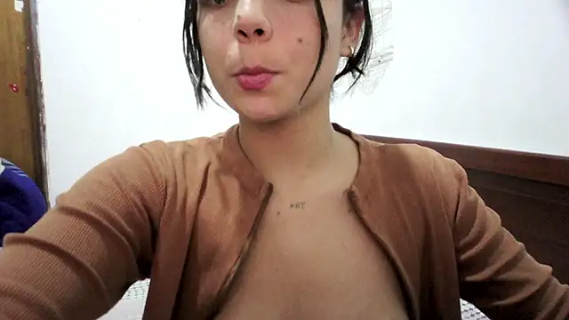 linzeysmith4 online show from 07-11-26, 03:09