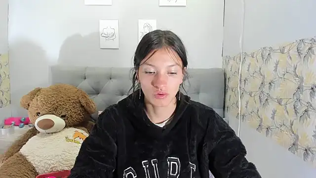 Emma-Wilson online show from 01-08-25, 04:55