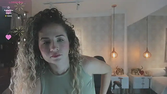 Shantall   online show from 06-18-26, 11:36