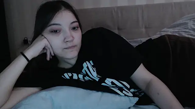 AlisaDevis online show from 12-14-25, 07:03