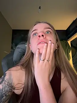 candy maggie online show from 01-10-26, 01:02