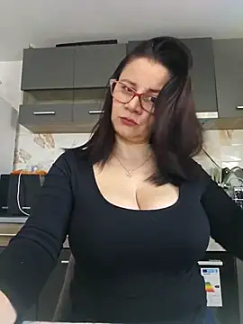 KristenVega online show from 03-05-25, 08:43