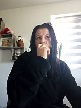 KristenVega online show from 10-20-25, 07:42