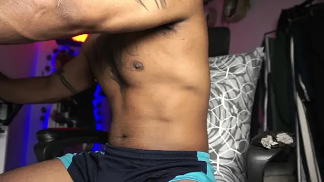 Young laroi online show from 06-12-26, 06:12