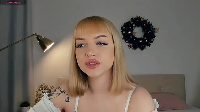 KateDolphin online show from 12-13-24, 04:49