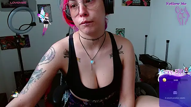 Snapshot of natasha_laulau chatting on 12-28-24, 09:40 natasha laulau online show from 12-28-24, 09:40