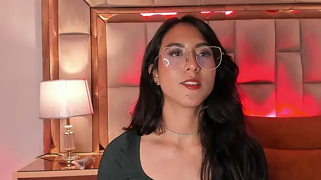 Snapshot of DaraBeckett chatting on 01-28-25, 06:28 DaraBeckett online show from 01-28-25, 06:28