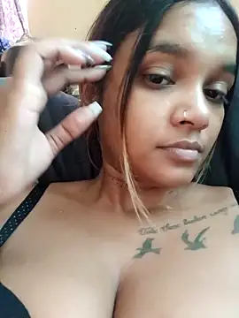 Indianqueen03 online show from 12-17-25, 12:22