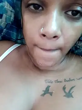 Snapshot of Indianqueen03 chatting on 03-14-26, 01:38 Indianqueen03 online show from 03-14-26, 01:38