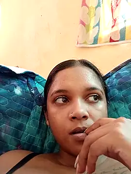Indianqueen03 online show from 05-06-26, 12:32