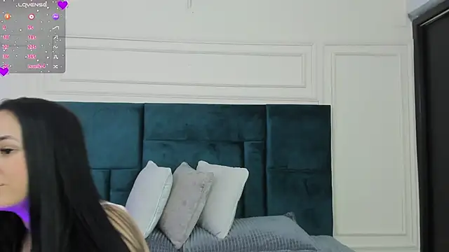 Sara bonnie online show from 03-21-25, 01:34