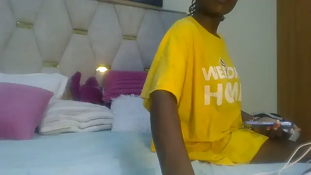 Fine assie online show from 03-17-25, 01:03