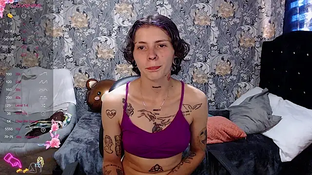 pretty cristal69 online show from 05-04-26, 09:33