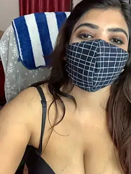 Snapshot of Fantastic_ruby chatting on 03-13-25, 04:12 Fantastic ruby online show from 03-13-25, 04:12