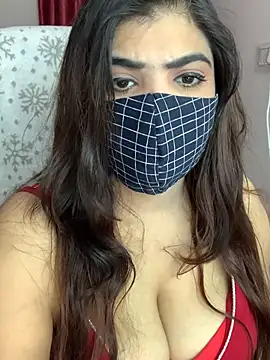 Snapshot of Fantastic_ruby chatting on 03-17-25, 12:08 Fantastic ruby online show from 03-17-25, 12:08