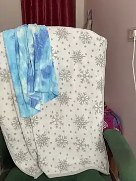 Snapshot of Fantastic_ruby chatting on 03-18-25, 09:32 Fantastic ruby online show from 03-18-25, 09:32