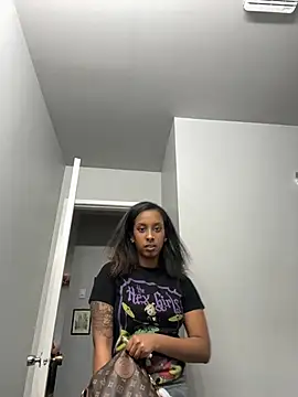 Your Paris online show from 01-31-25, 07:08