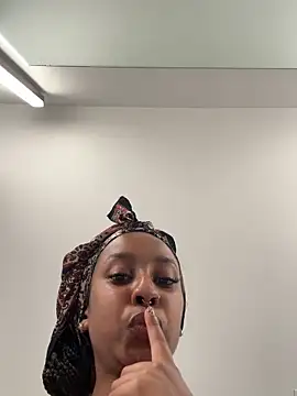 Your Paris online show from 06-04-26, 11:49