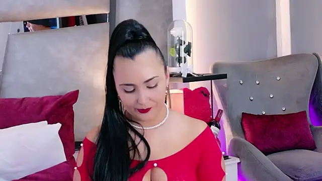 Evangeline Taylorr online show from 06-25-26, 08:13