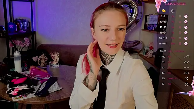 Roxy      online show from 10-19-25, 09:15