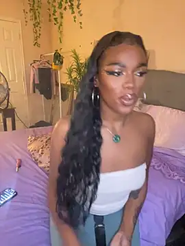 Snapshot of magicalc00ch chatting on 01-19-25, 11:43 magicalc00ch online show from 01-19-25, 11:43