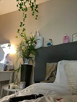 Snapshot of magicalc00ch chatting on 01-24-25, 03:43 magicalc00ch online show from 01-24-25, 03:43