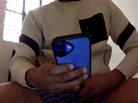 Snapshot of yadavindra85 chatting on 01-18-26, 03:54 yadavindra85 online show from 01-18-26, 03:54