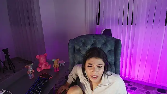 IsabelleFoxx  online show from 01-05-25, 10:10