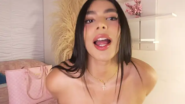 Snapshot of IsabelleFoxx_ chatting on 07-02-26, 10:27 IsabelleFoxx online show from 07-02-26, 10:27